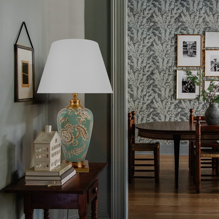 Настольная лампа декоративная Loft it Delphinium 10386T